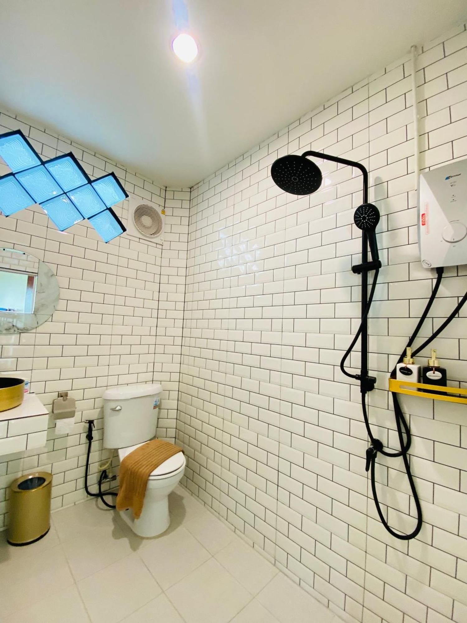 บ้านพักการ์ฟิลด์ ซีวิว เกาะล้าน Extérieur photo