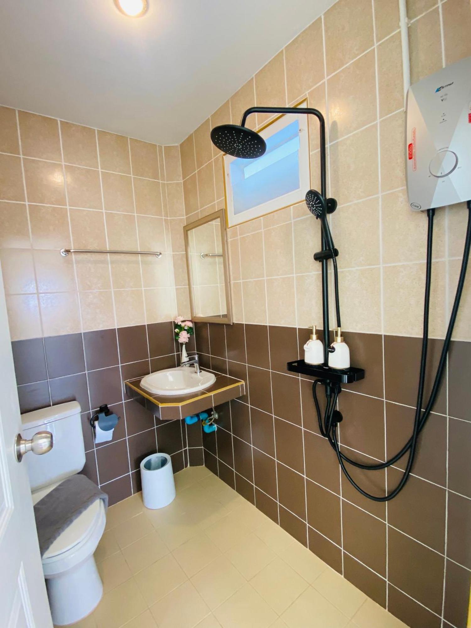 บ้านพักการ์ฟิลด์ ซีวิว เกาะล้าน Extérieur photo